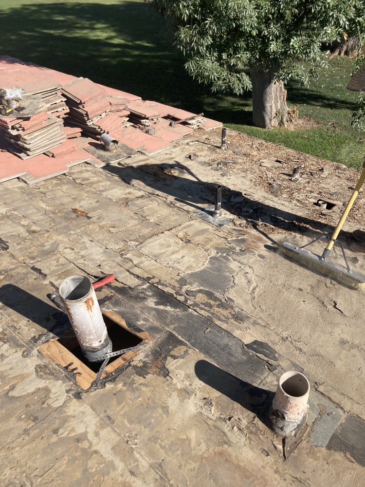 Slide of Sotelo Roofing