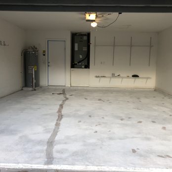 Epoxy Bae Florida - an empty garage - Flooring Near Me Epoxy Bae Florida - an empty garage - Flooring Near Me