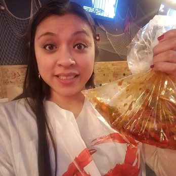 The Crab Pad - Quick selfie with my bag! - Seafood Near Me - Chicago, Illinois
