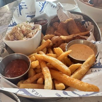 Fleet Landing Restaurant & Raw Bar - Fried flounder and oysters - Seafood Near Me - Charleston, South Carolina Fleet Landing Restaurant & Raw Bar - Fried flounder and oysters - Seafood Near Me - Charleston, South Carolina
