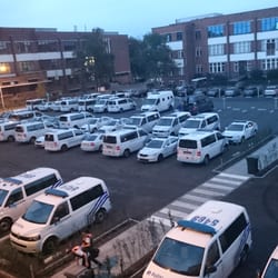 Lokale Politie Antwerpen - Kantoor Noorderlaan - De helft van de parking...