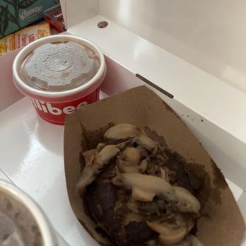Jollibee - Burger Steak Meal supposedly - Fast Food Near Me - Milpitas, California Jollibee - Burger Steak Meal supposedly - Fast Food Near Me - Milpitas, California