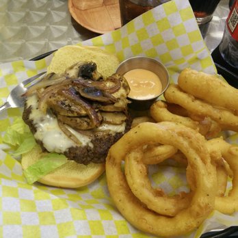 EatZ On The Corner - American Near Me - Pine Mountain, Georgia