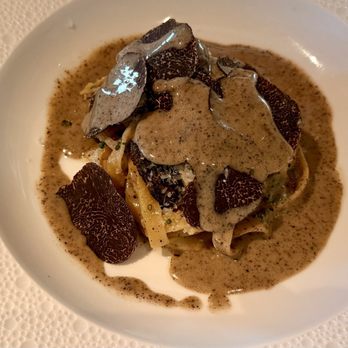 Le Bernardin - Vegetarian main option. Pasta with a ton of truffles - French Near Me - New York, New York Le Bernardin - Vegetarian main option. Pasta with a ton of truffles - French Near Me - New York, New York
