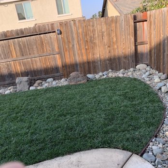 Palapa Pros-Landscape Construction - New sod with river rock outline. - General Contractors Near Me - Sacramento, California Palapa Pros-Landscape Construction - New sod with river rock outline. - General Contractors Near Me - Sacramento, California