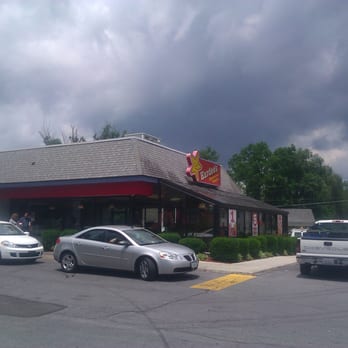 Hardee's - Fast Food Near Me - Marion, Virginia