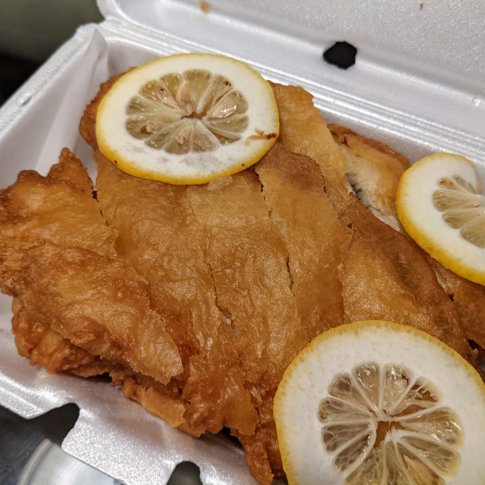 Deep-fried chicken with loads of tangy lemon sauce. Deep-fried chicken with loads of tangy lemon sauce.