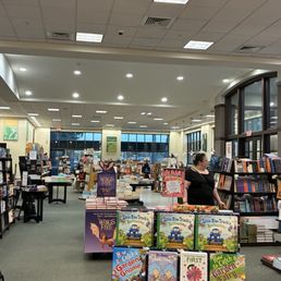 Barnes & Noble - Altamonte Mall - March 2026 Barnes & Noble - Altamonte Mall - March 2026