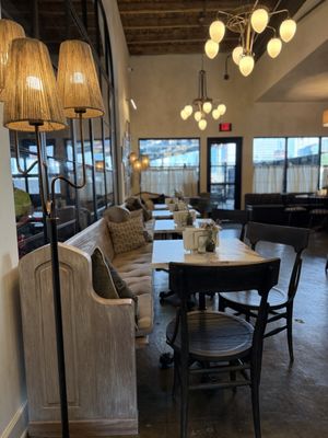 Lola's European Cafe by null