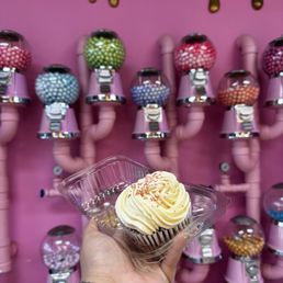 Carrot cake 1 Colossal Cupcake Carrot cake 1 Colossal Cupcake