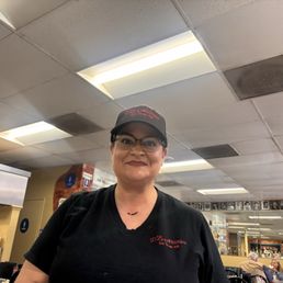 Tonya is fantastic! Ask for her! She makes the dining experience really enjoyable and she has great recommendations!! Tonya is fantastic! Ask for her! She makes the dining experience really enjoyable and she has great recommendations!!