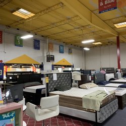Payless Mattress - Inside view