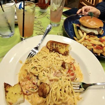 Margaritaville - Atlanta - Pasta and burger - Tiki Bars Near Me - Atlanta, Georgia