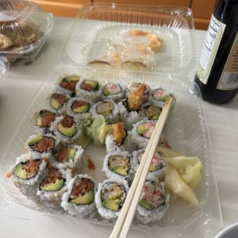 Yoma Cafe - Spicy Tuna Roll (1 roll) & California Roll (1 roll) shrimp tempura roll - Japanese Curry Near Me - San Francisco, California Yoma Cafe - Spicy Tuna Roll (1 roll) & California Roll (1 roll) shrimp tempura roll - Japanese Curry Near Me - San Francisco, California