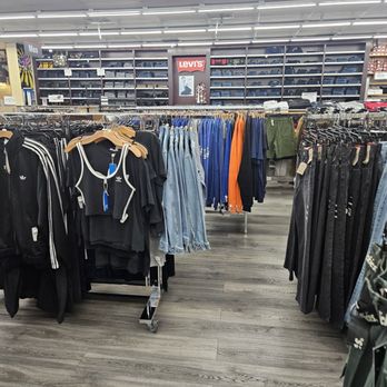 New Star - Inside the store - Sports Wear Near Me - Pacoima, California