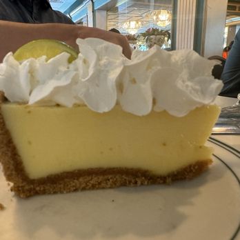 Versailles - Key lime pie - Cuban Near Me - Miami, Florida Versailles - Key lime pie - Cuban Near Me - Miami, Florida