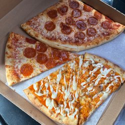 Mondo Pizza Restaurant and Catering
