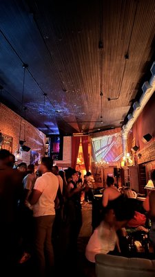 Dean's Downtown by null