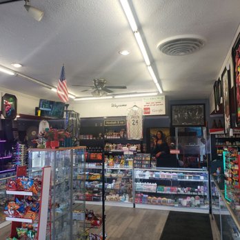 Cali Smoke - Inside store - Vape Shops Near Me - Anaheim, California Cali Smoke - Inside store - Vape Shops Near Me - Anaheim, California