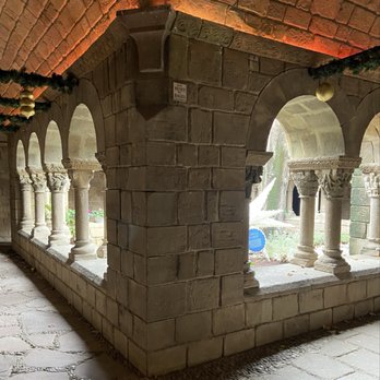 El Poble Espanyol - Cloister - Landmarks & Historical Buildings Near Me - Barcelona, B