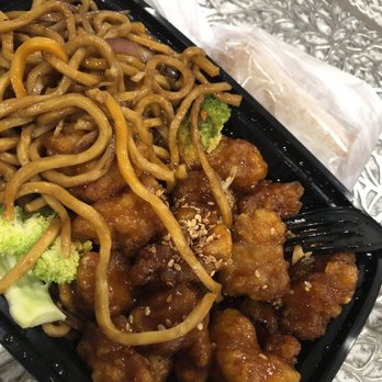 No 1 Chinese - noodles and broccoli in a plastic container - Szechuan Near Me - Nashville, Tennessee No 1 Chinese - noodles and broccoli in a plastic container - Szechuan Near Me - Nashville, Tennessee