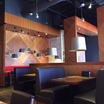 Moxies Pickering Restaurant - Canadian (New) Near Me - Pickering, Ontario
