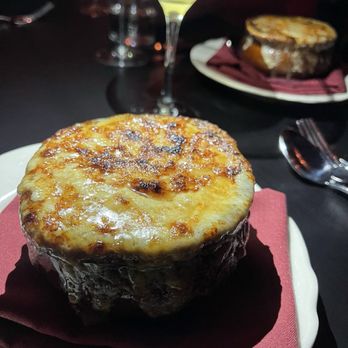 Trivoli Tavern - French Onion Soup - American Near Me - Chicago, Illinois Trivoli Tavern - French Onion Soup - American Near Me - Chicago, Illinois