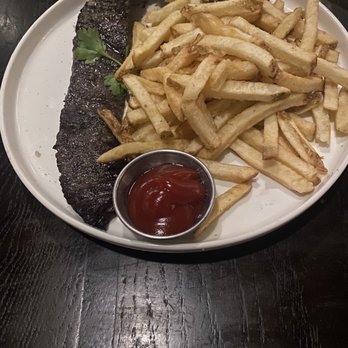 Porter Kitchen & Deck - Steak Frites - New American Near Me - Chicago, Illinois Porter Kitchen & Deck - Steak Frites - New American Near Me - Chicago, Illinois