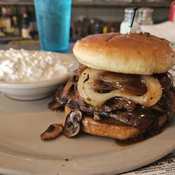 Bass Lake Pub Ristorante - Cubed-steak sandwich