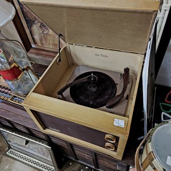 Blue Moon Antique Mall - June 2022 - Antiques Near Me - Pensacola, Florida