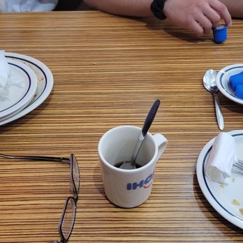 IHOP - Waiting for pancakes - Breakfast & Brunch Near Me - Los Angeles, California IHOP - Waiting for pancakes - Breakfast & Brunch Near Me - Los Angeles, California