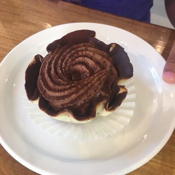Le Moulin de Provence KD - Tulip Choco cake - Cafes Near Me - Ottawa, Ontario Le Moulin de Provence KD - Tulip Choco cake - Cafes Near Me - Ottawa, Ontario