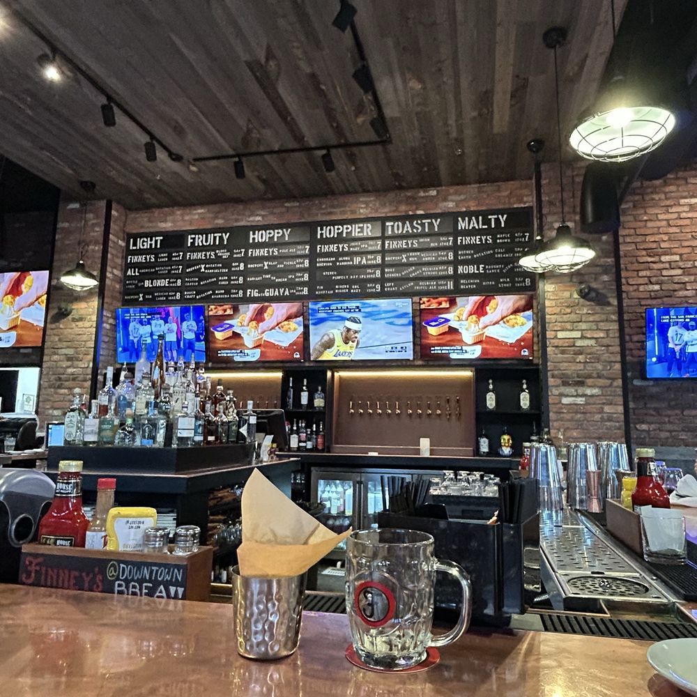 Finney's Crafthouse - Bar view, drinks up top - New American Near Me - Brea, California