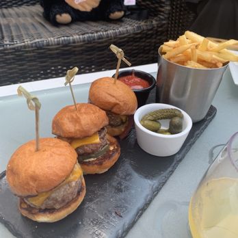 The Empire Rooftop - Yummy Sirloin Sliders Plate - Lounges Near Me - New York, New York The Empire Rooftop - Yummy Sirloin Sliders Plate - Lounges Near Me - New York, New York