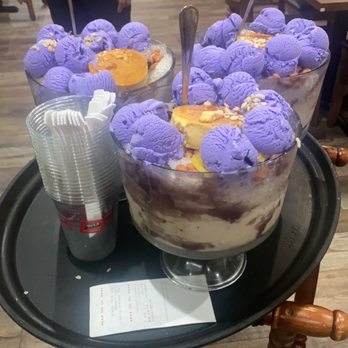 Max's Restaurant - Seattle - Family sized halo halo - Filipino Near Me - Tukwila, Washington