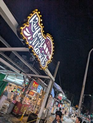 Ruifeng Night Market by null