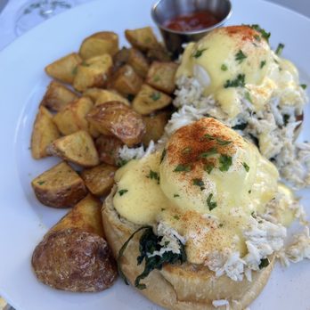 Bloom - Jumbo Crab Bene - American Near Me - Santa Clara, California