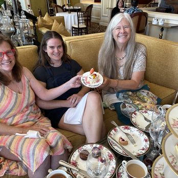 Lobby Lounge - Happy Birthday ladies, accompanied by live piano! - Venues & Event Spaces Near Me - Pasadena, California Lobby Lounge - Happy Birthday ladies, accompanied by live piano! - Venues & Event Spaces Near Me - Pasadena, California