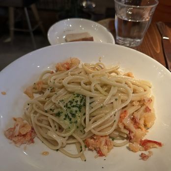 Benzina - Linguini with lobster - Italian Near Me - Barcelona, B Benzina - Linguini with lobster - Italian Near Me - Barcelona, B
