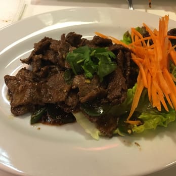 Tom Yum Cafe - Garlic Stir Fry w/ Beef - Thai Near Me - Chicago, Illinois