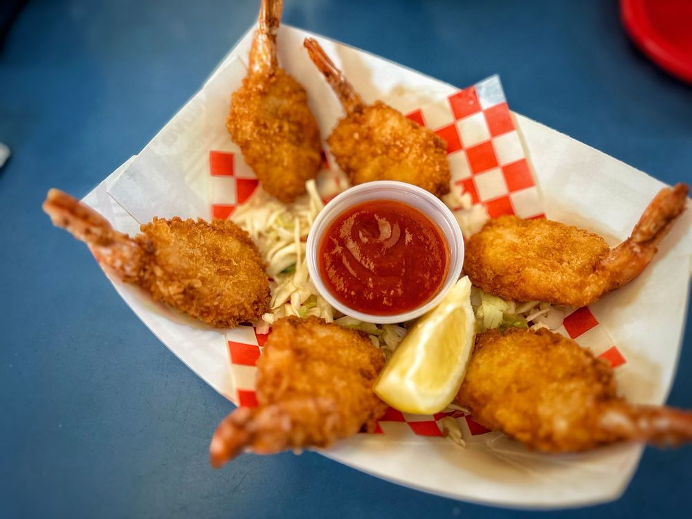 Mo's Seafood & Chowder - Otter Rock Logo