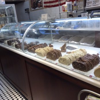 Kilwins Ice Cream - Chocolate - Fudge - Fudge - Desserts Near Me - Alexandria, Virginia Kilwins Ice Cream - Chocolate - Fudge - Fudge - Desserts Near Me - Alexandria, Virginia