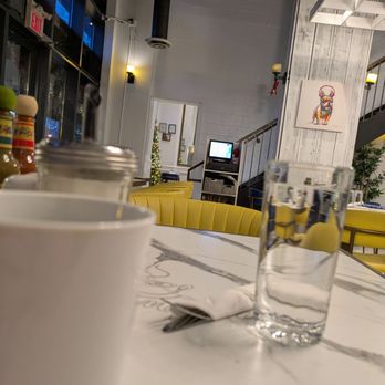Siempre Restaurant - Inside - Breakfast & Brunch Near Me - Toronto, Ontario Siempre Restaurant - Inside - Breakfast & Brunch Near Me - Toronto, Ontario