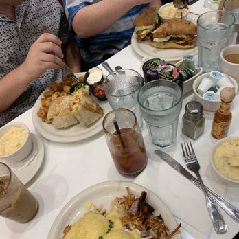 Briarpatch Restaurant - Corned Beef Potato & Hash Benedict Breakfast Burrito Short Rib Sandwich - American Near Me - Winter Park, Florida