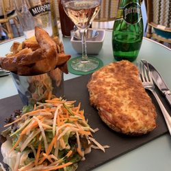 Murphy's House - Ham, cheese sandwich with side salad & fries.