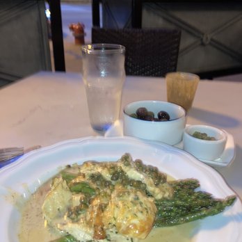 Acanto - Chicken Piccata - Italian Near Me - Chicago, Illinois Acanto - Chicken Piccata - Italian Near Me - Chicago, Illinois