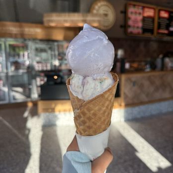 Salt & Straw - Ice Cream & Frozen Yogurt Near Me - Bellevue, Washington Salt & Straw - Ice Cream & Frozen Yogurt Near Me - Bellevue, Washington