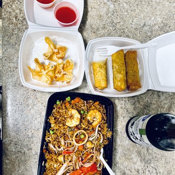 Kung Fu Noodle - Seafood Kung Fu Fried Rice, Cheese Wanton, and Egg rolls. - Chinese Near Me - San Angelo, Texas