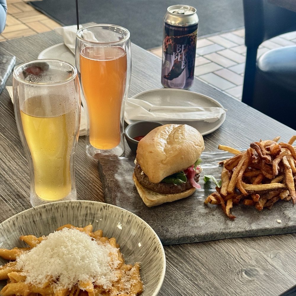 Penna alla vodka & a lamb burger! 10/10!! Penna alla vodka & a lamb burger! 10/10!!