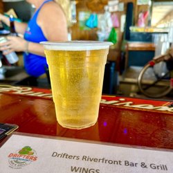 Drifters Riverfront Bar & Grill